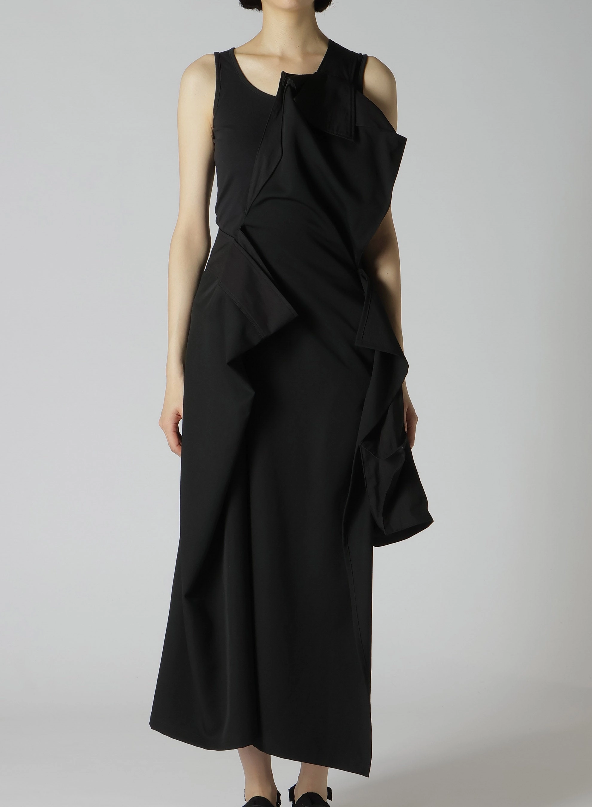 <100/1> <007/1> BOX DETAIL SUSPENDER SKIRT Neutral Mood Trend Focused