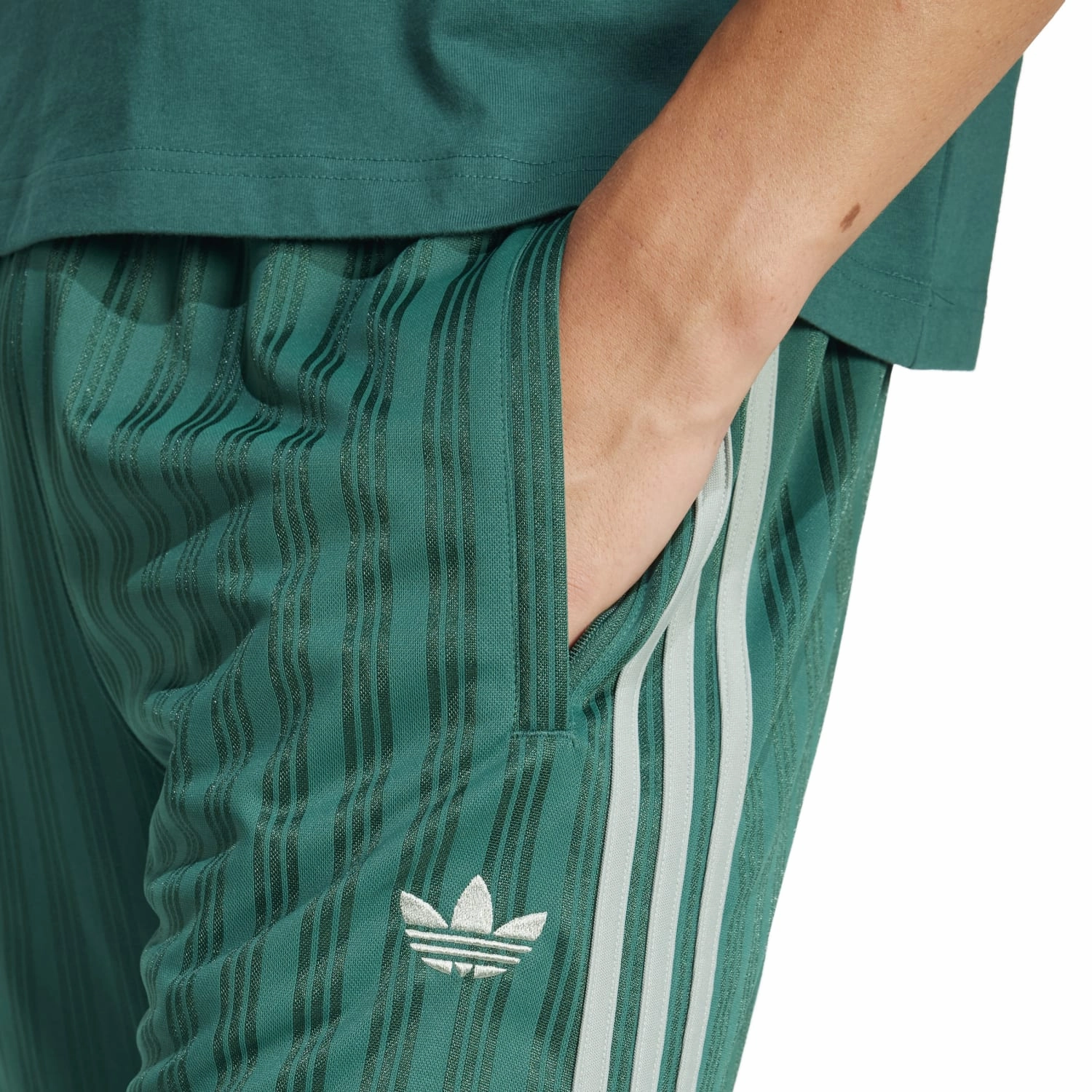 Cotton shorts Warm Day Adicolor Jaquard Short - Mens