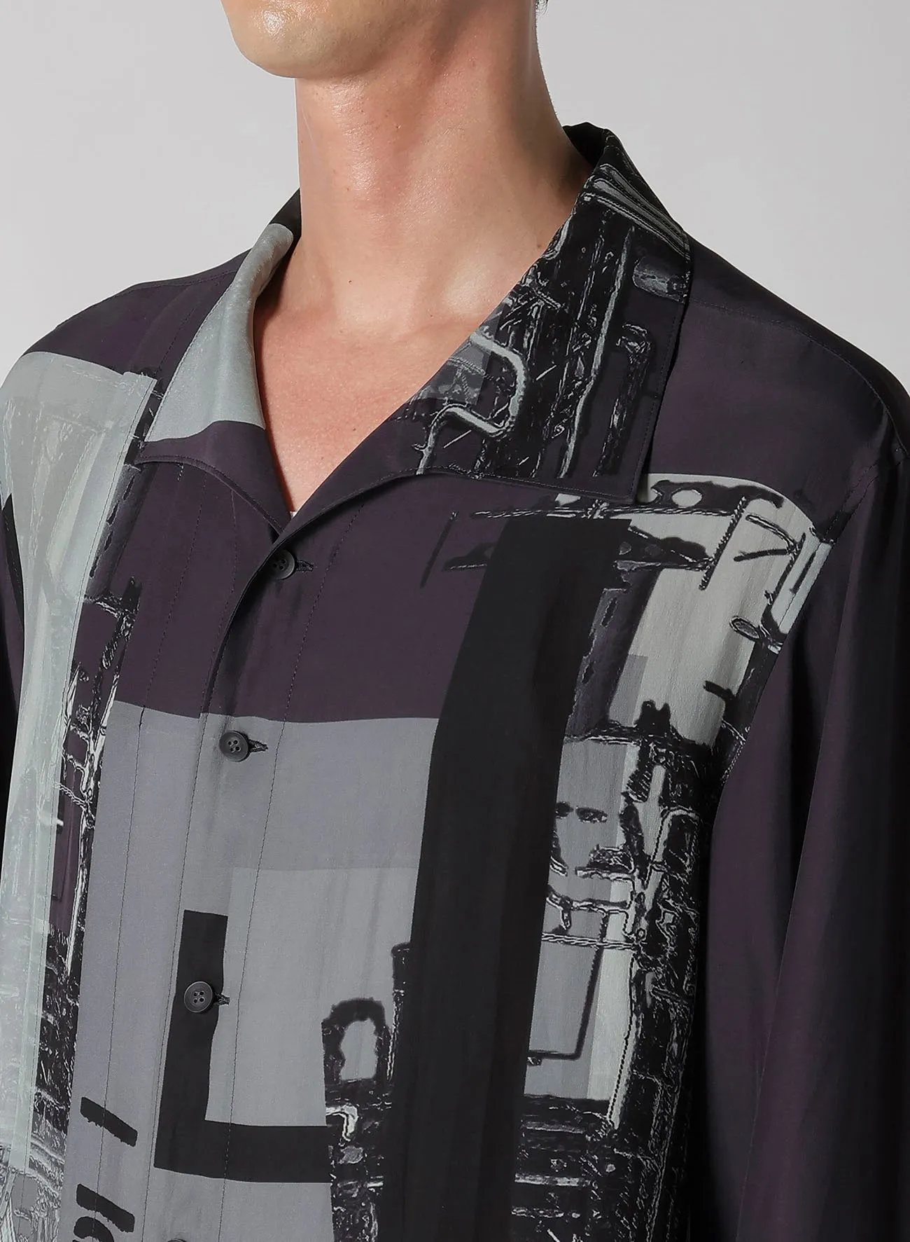 MESSAGE PRINT SWITCHING HEM BLOUSE Non Restrictive Fit Picnic Outfit