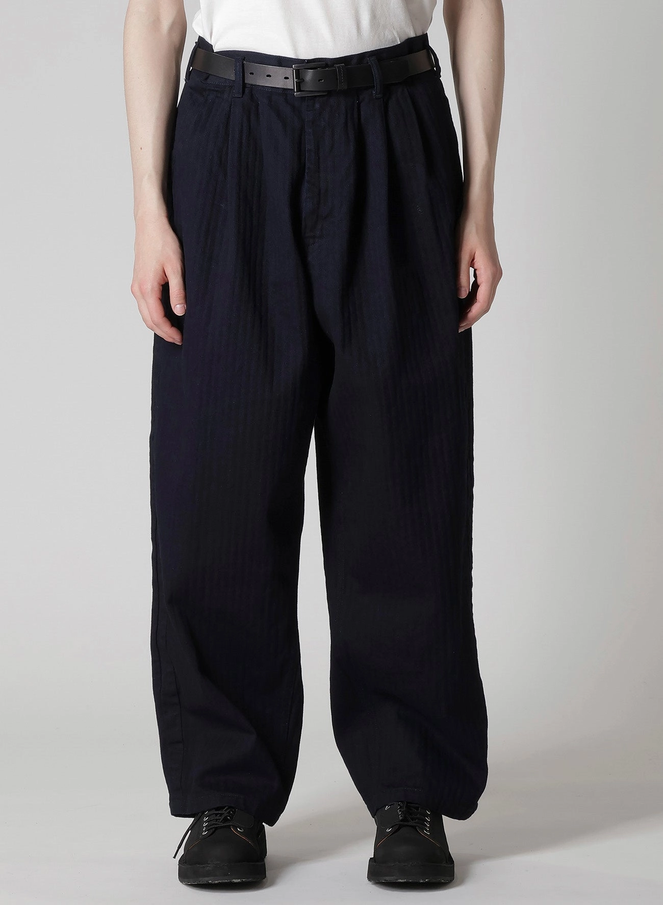 Comfortable Layers Functional Layer BLACK SCANDAL HERRINGBONE DENIM SIDE TAPE DETAIL PANTS