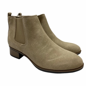 Protective Finish Windy Weather High Traction Weather Resistant User Boots Ankle Flats By White Mountain In Tan, Size: 8