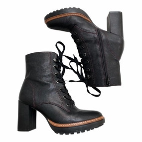 Protective Finish Trail Runner Leather Lining Boots Ankle Heels By Naturalizer In Black, Size: 6.5