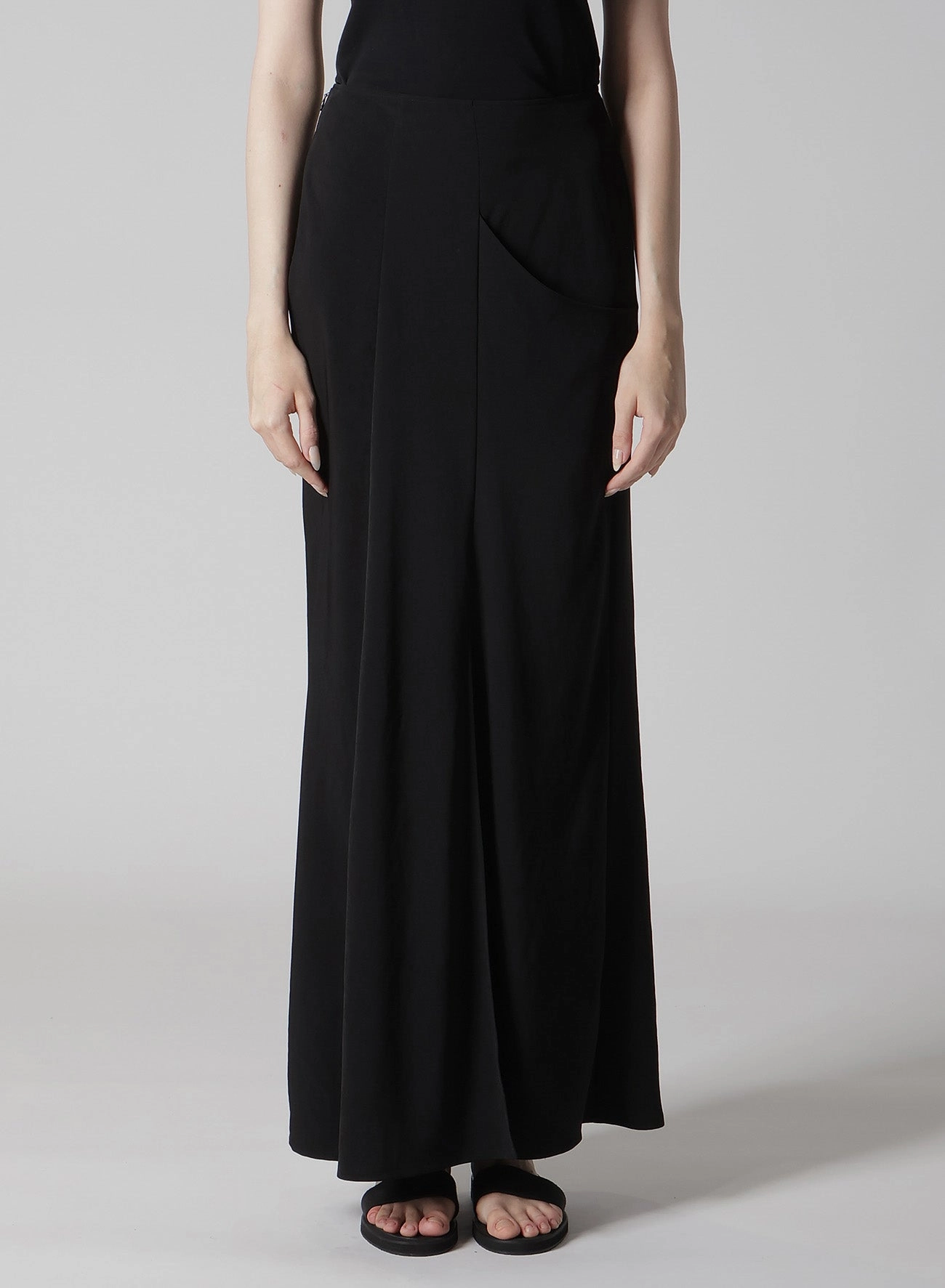 TA/PE CREPE DE CHINE L BIG POCKET DETAIL SKT Chilly Weather Wear