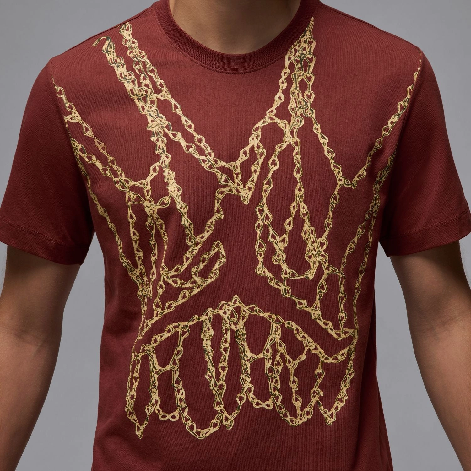 Brand Chain Tee - Mens Sleek Style Beach Wear