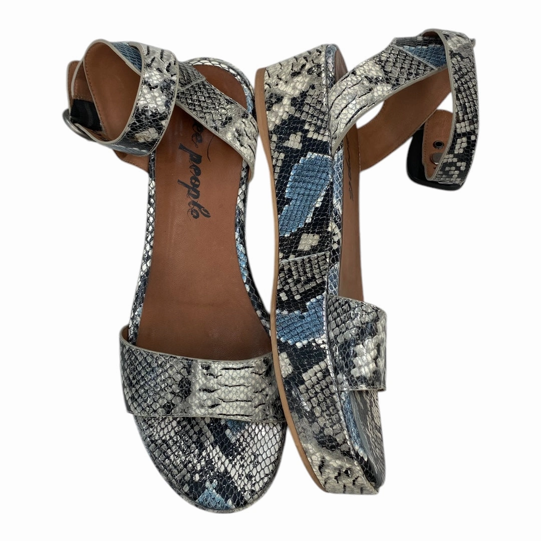 quick dry Sandals Flats By Free People In Snakeskin Print, Size:10