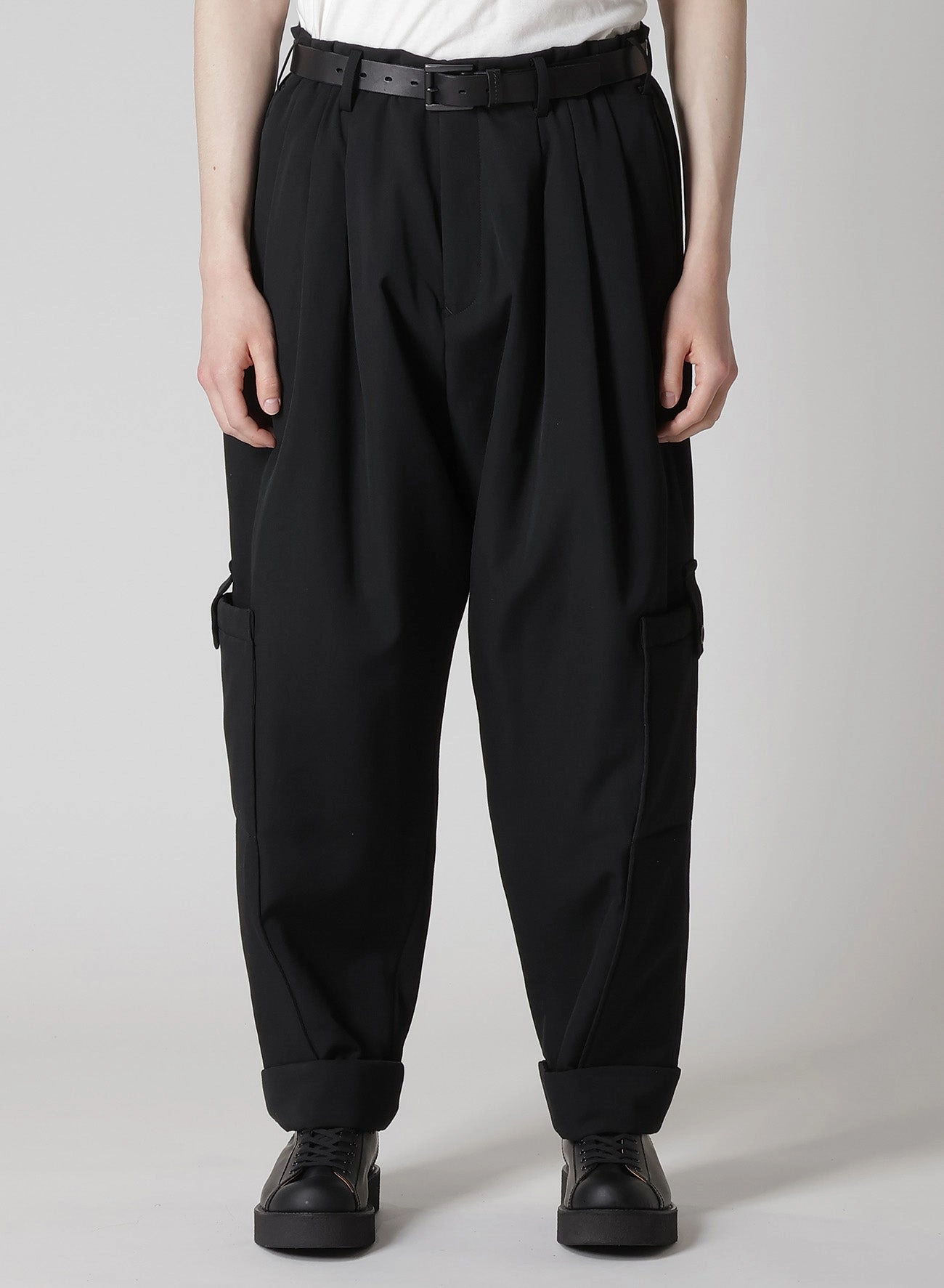 Stretch Movement WOOL GABARDINE OUTER POCKET PANTS