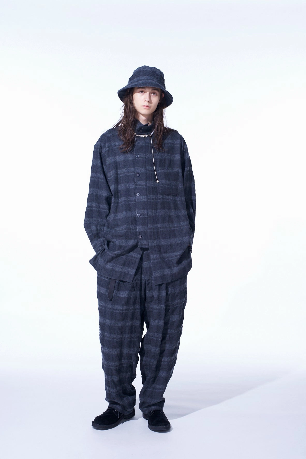 FULLING FINISHED SHADOW CHECK 3-TUCK WIDE TROUSERS Light Fit