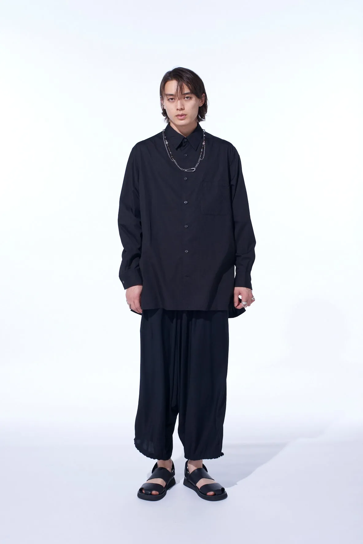 COTTON BROAD LOOSE-FIT REGULAR COLLAR SHIRT Layering Essential Slim Silhouette