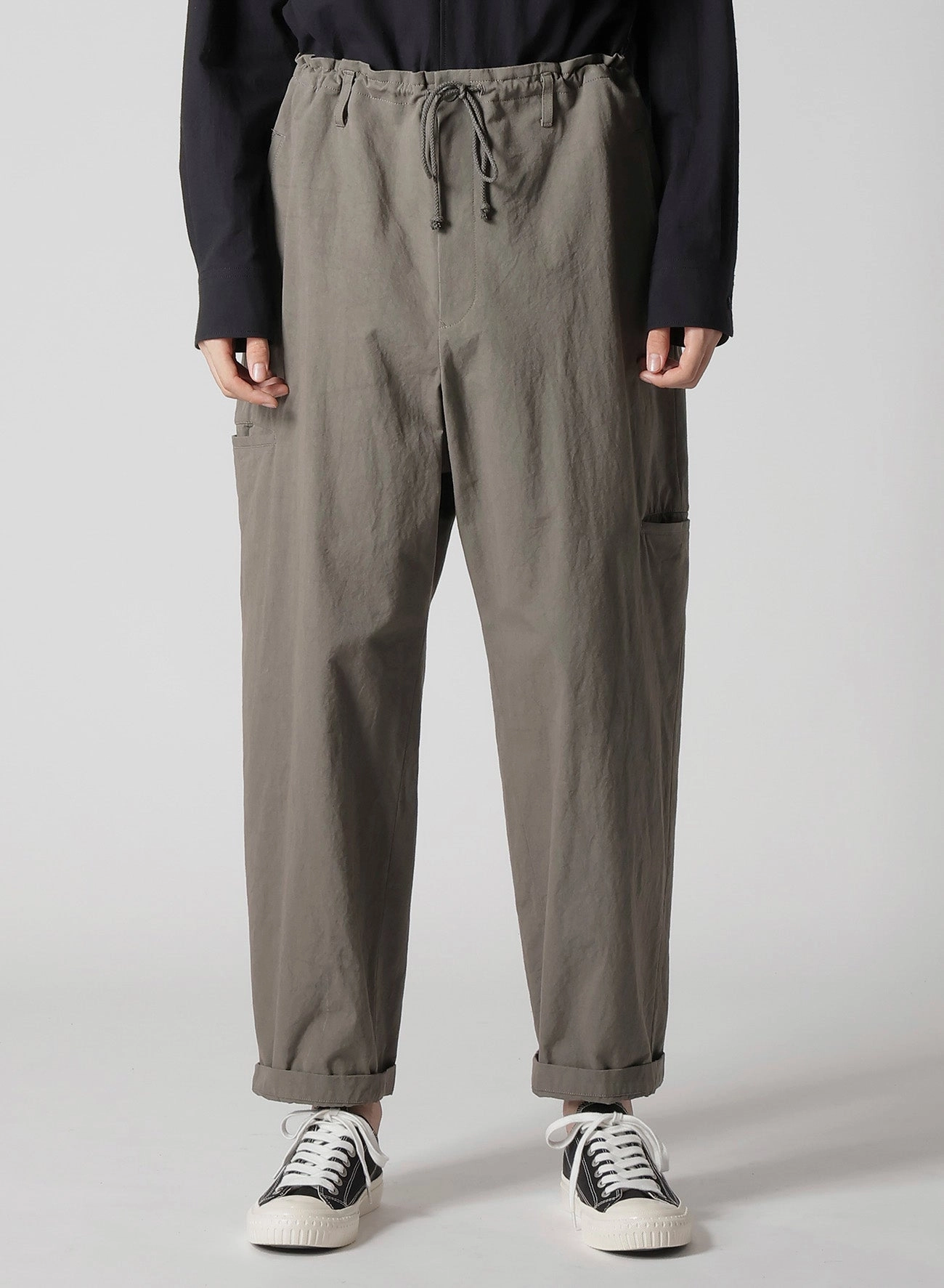 COTTON POPLIN PANTS WITH RIGHT AND LEFT LEG POCKETS ReflectiveAccentDetails