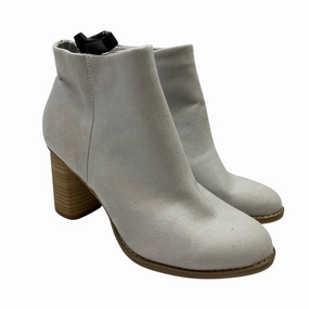 Trendy Protection Boots Ankle Heels By Dolce Vita In Grey, Size: 6.5