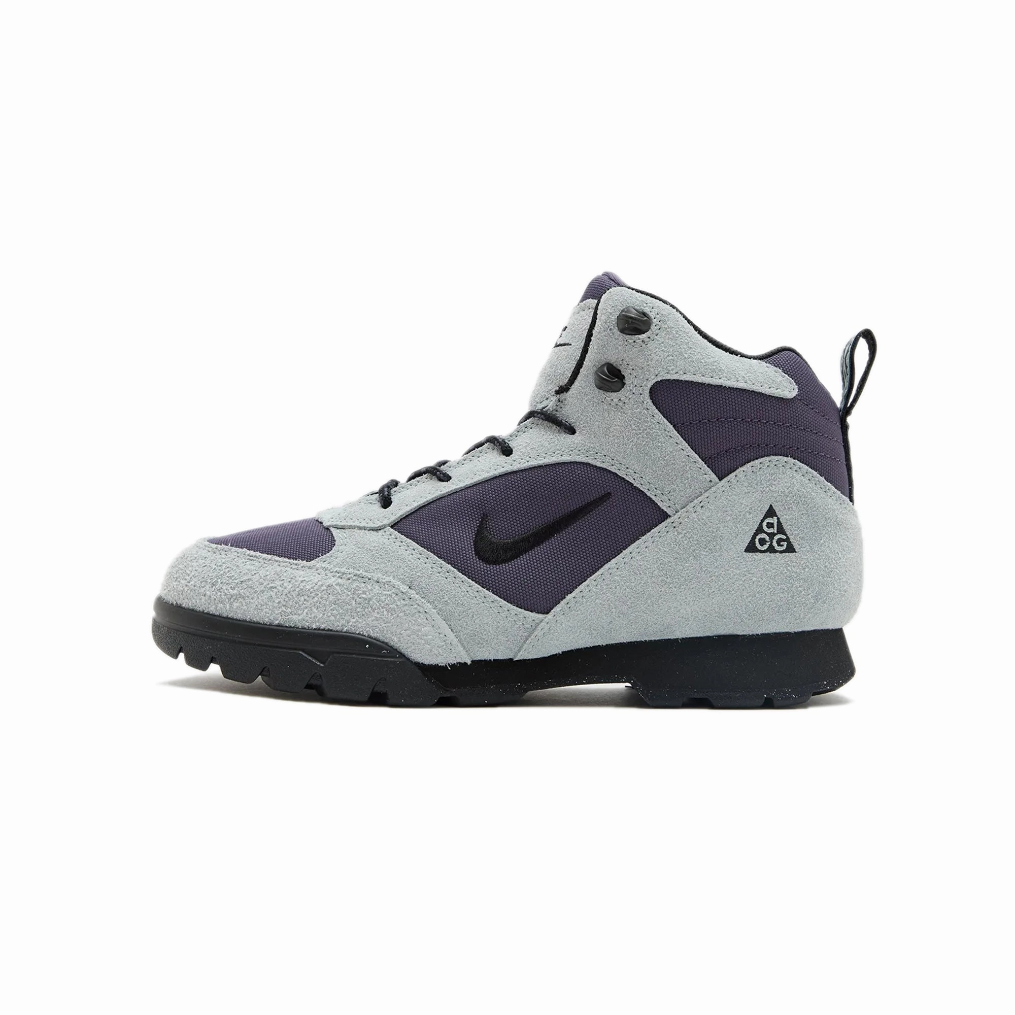 Sturdy Nike ACG Mens Torre Mid Waterproof Shoes