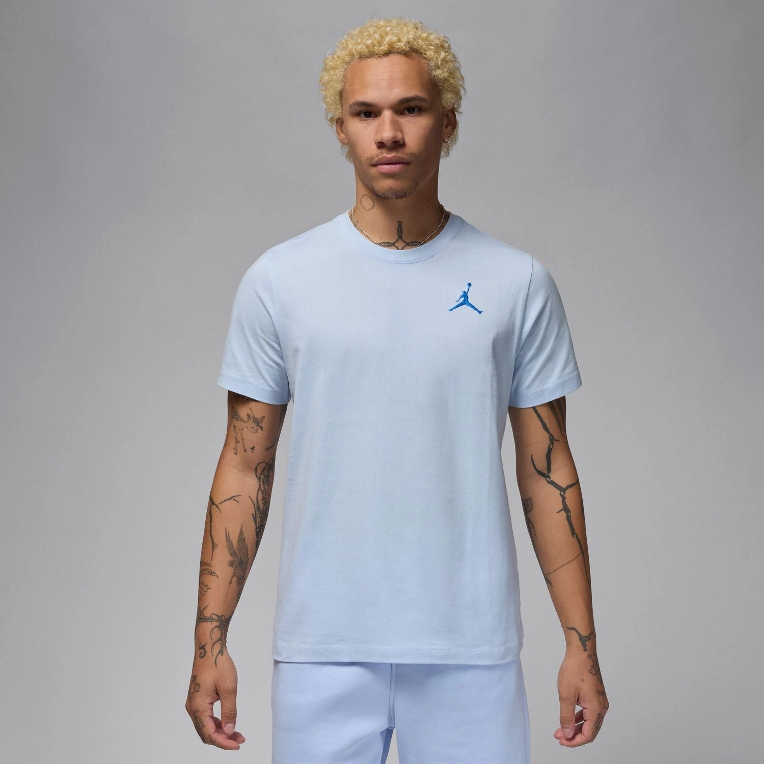Embroidered SS Crew Tee - Mens Minimal Outfit Classic Color