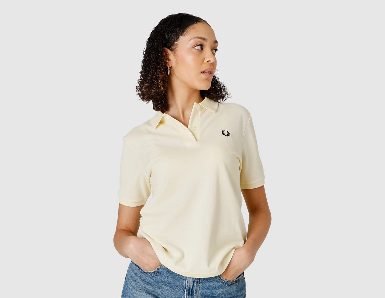 Tagless Comfort Airflow Ventilation Design Fred Perry Women's Fred Perry Shirt / Ice Cream