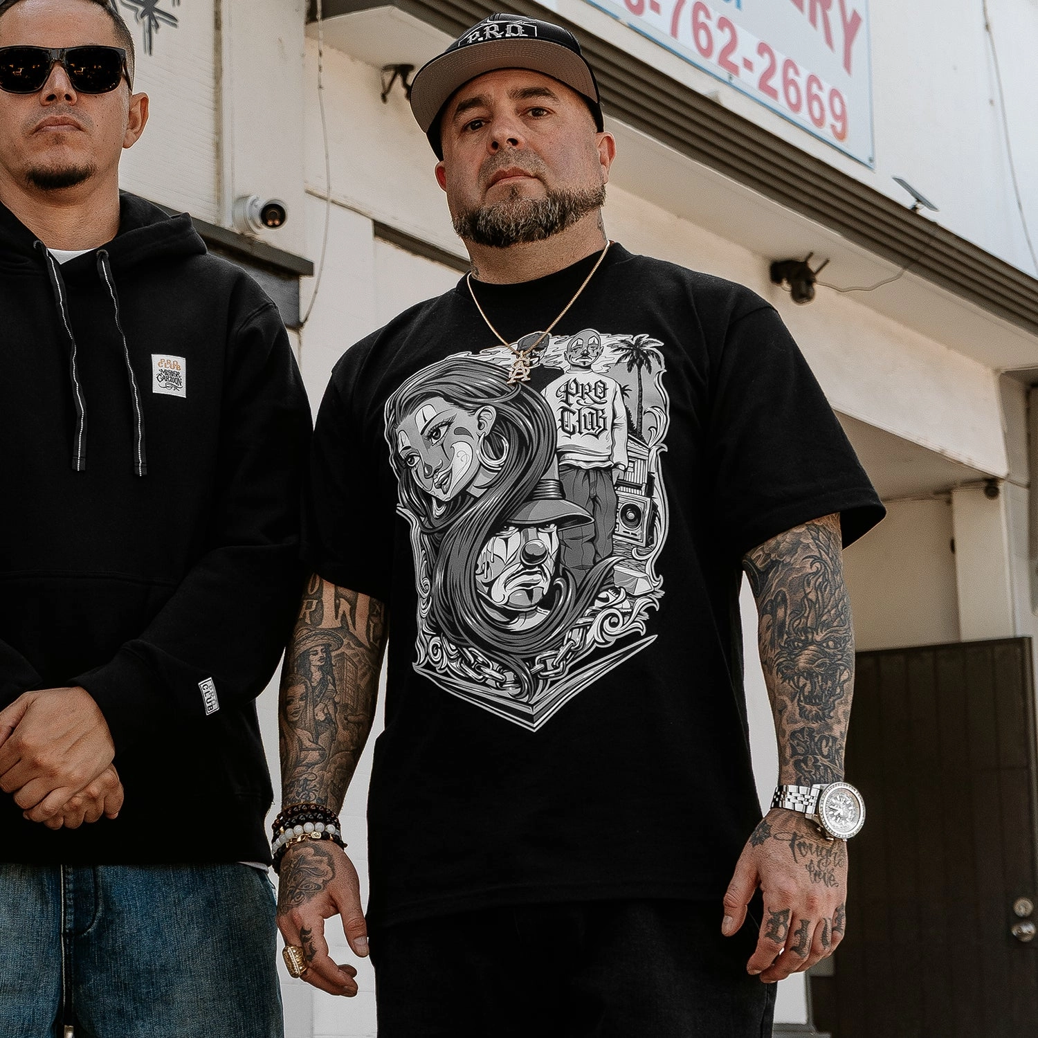 DoubleLayeredCollar Everyday Outfit Mister Cartoon Chained Tee -Mens