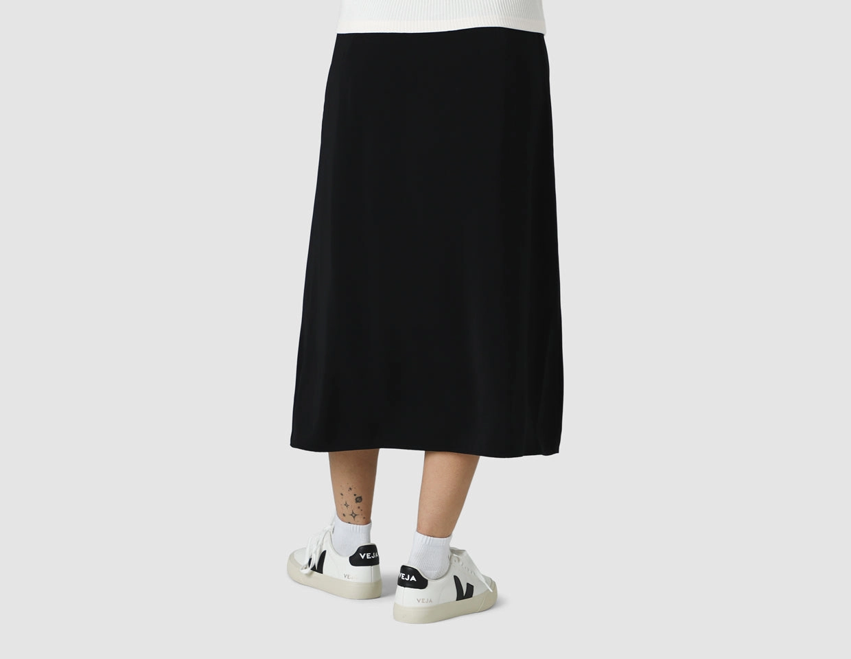 Fred Perry Women's Pleated Tennis Skirt / Black Fashion Forward Work Friendly