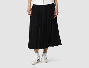 Fred Perry Women's Pleated Tennis Skirt / Black Core Style Layer-Friendly