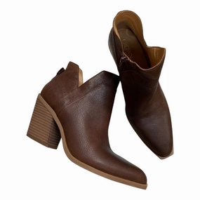 Boots Ankle Heels By Crown Vintage In Brown, Size:10 Protective Finish Rough Trail Hiker Layered Support