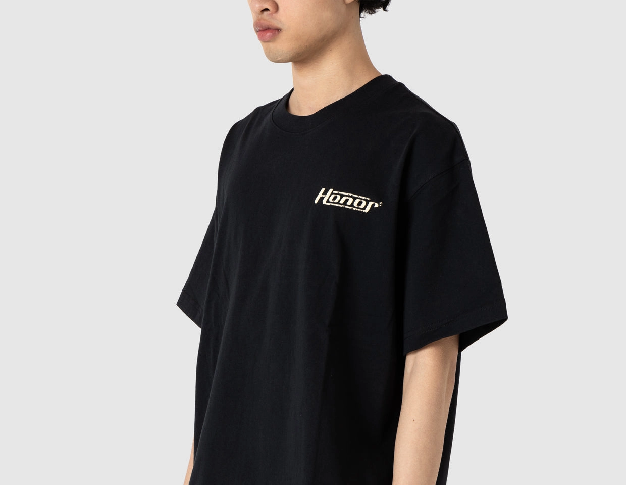 Honor The Gift Honor Globe Logo T-Shirt / Black Everyday Style Comfort Style