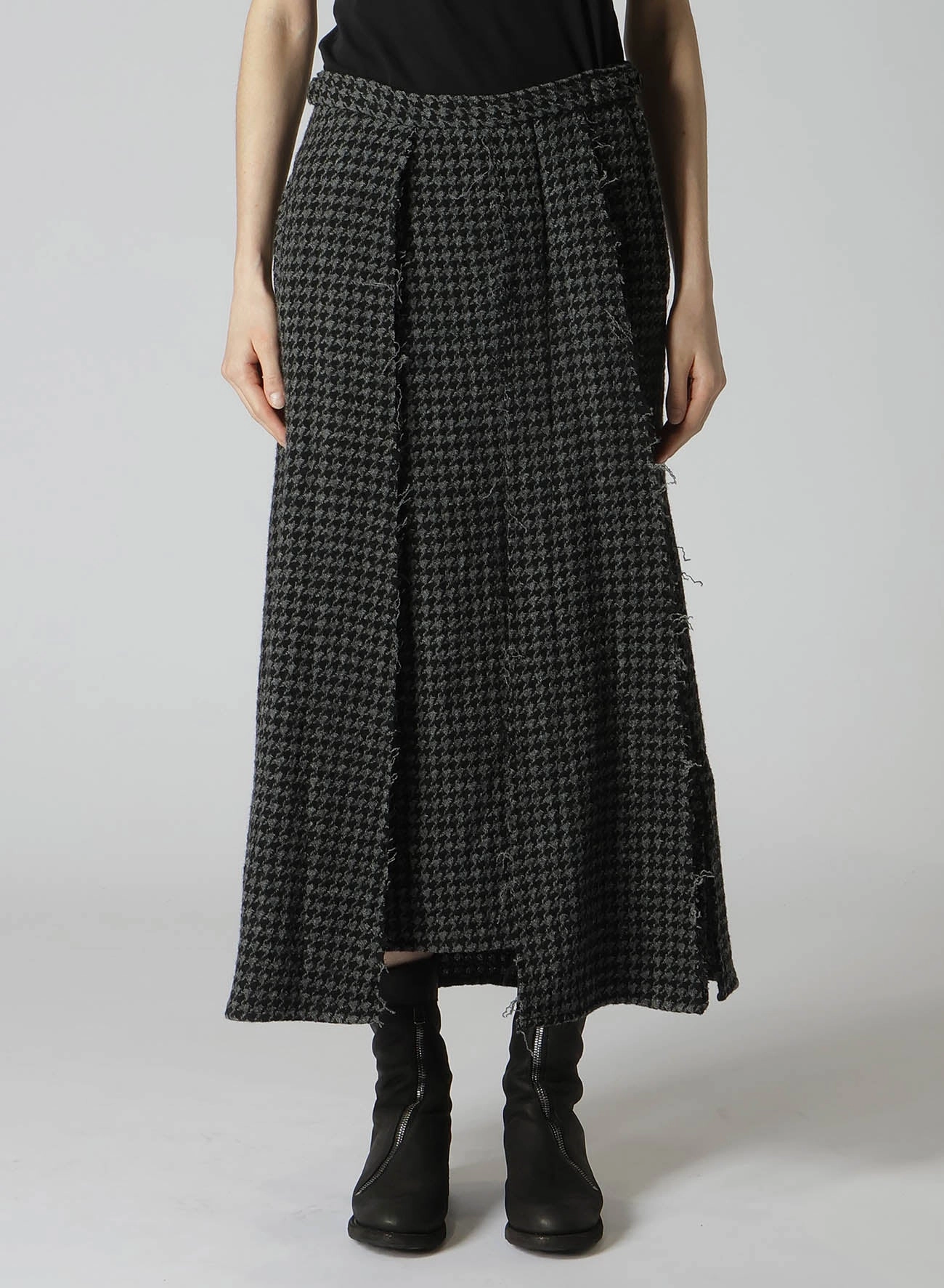 Light Fabrication HOUNDSTOOTH PANELED PLEATED SKIRT A