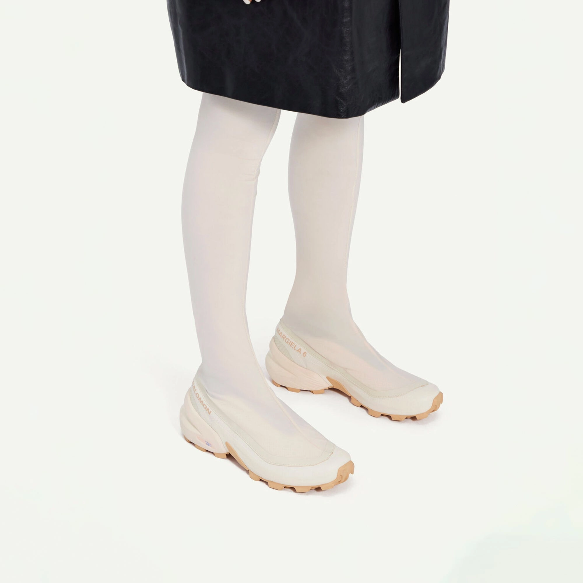 MM6 Maison Margiela Womens Crosswader Shoes Comfort Cushion Low Ankle Design