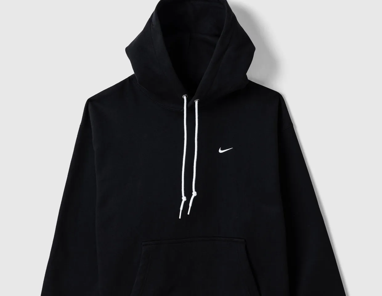 Nike Solo Swoosh Fleece Pullover Hoodie Black / White Vintage Look Cozy Everyday