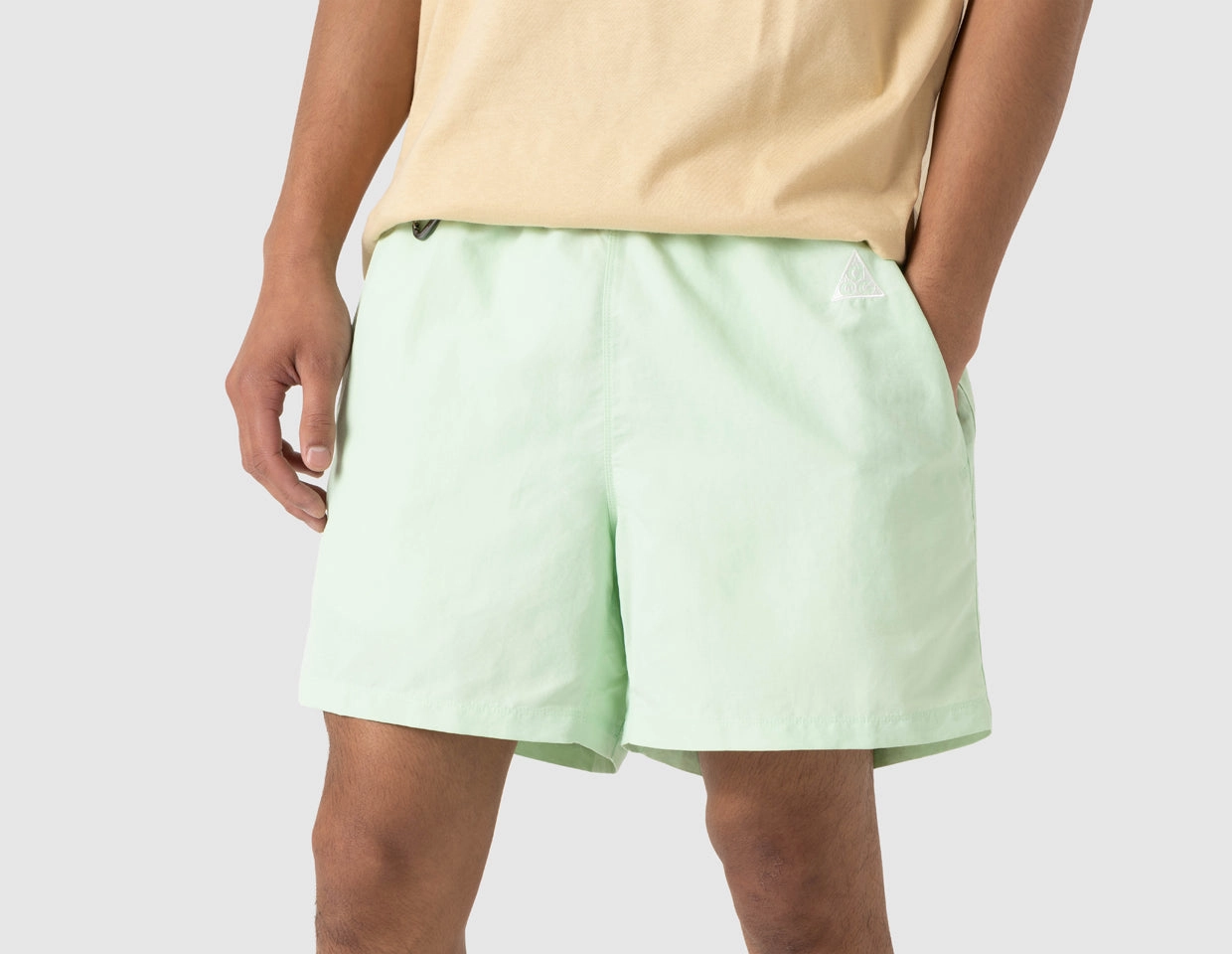 UV resistant Nike ACG Reservoir Goat Shorts Vapor Green / Summit White