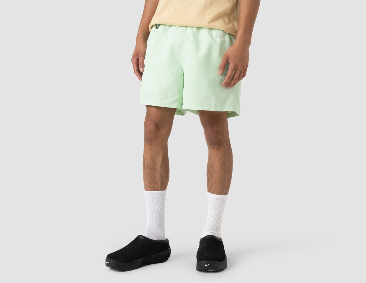 Sun Ready Nike ACG Reservoir Goat Shorts Vapor Green / Summit White