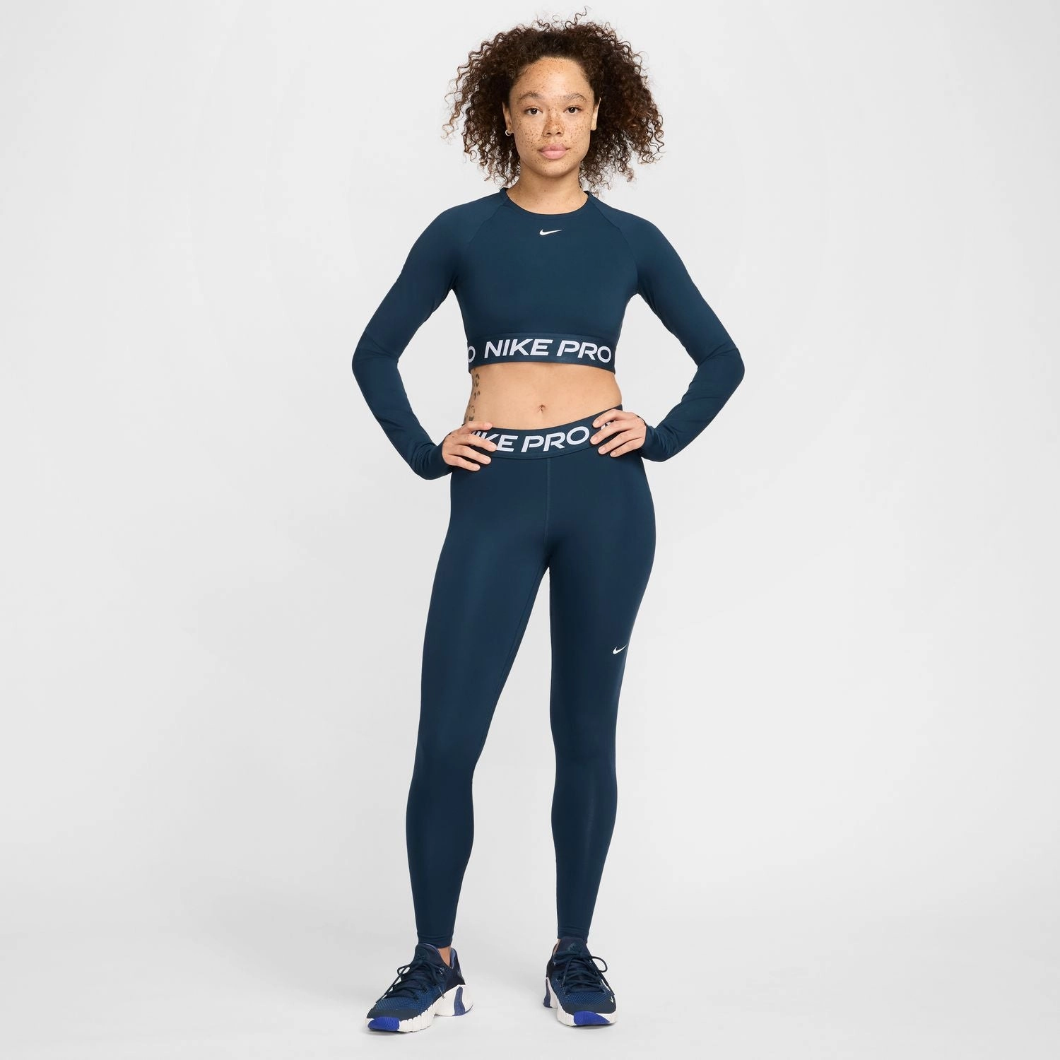 Nike Pro 365 Tight - Womens Relaxed Comfort Fit