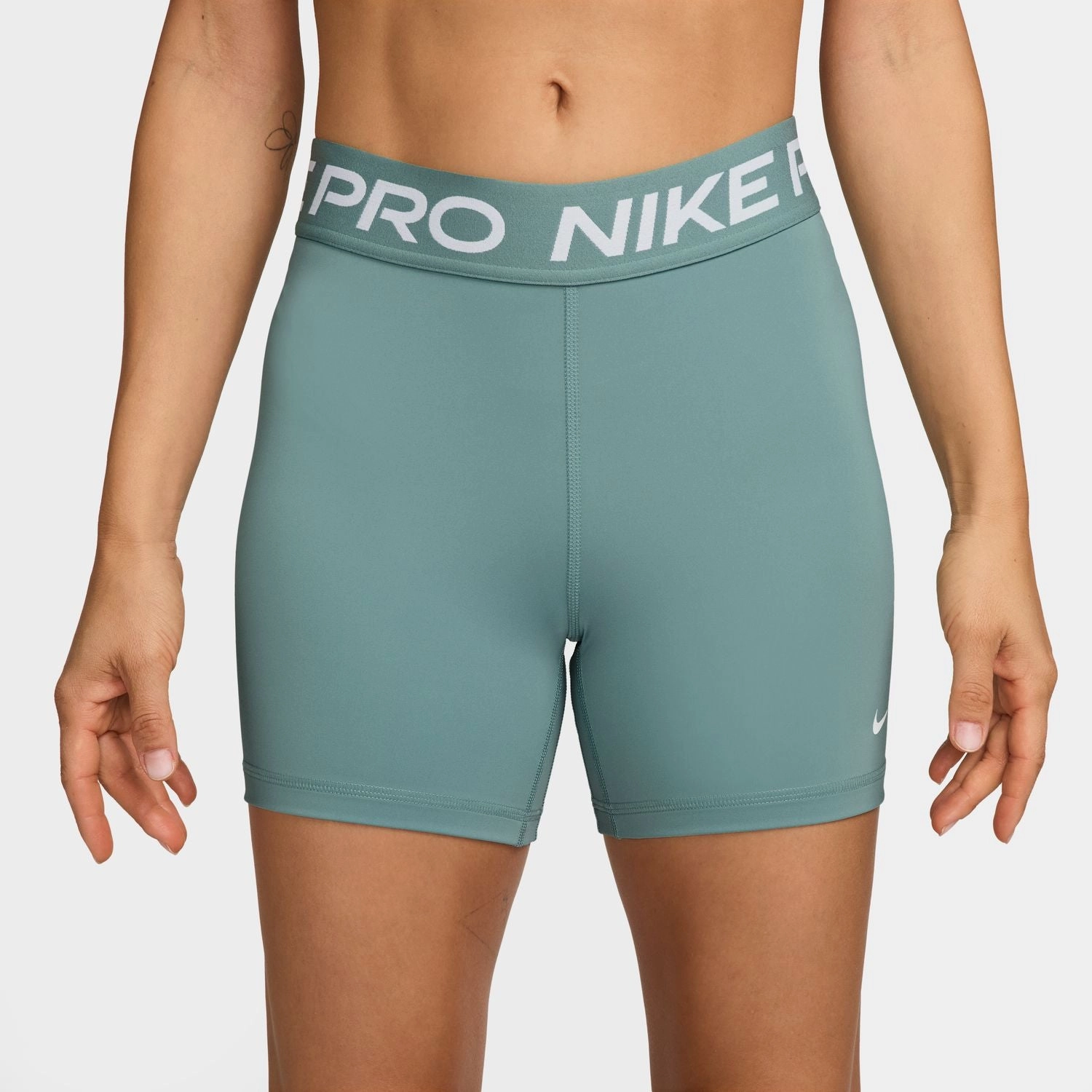 Nike Pro 5" Bike Short - Womens Basic Feel