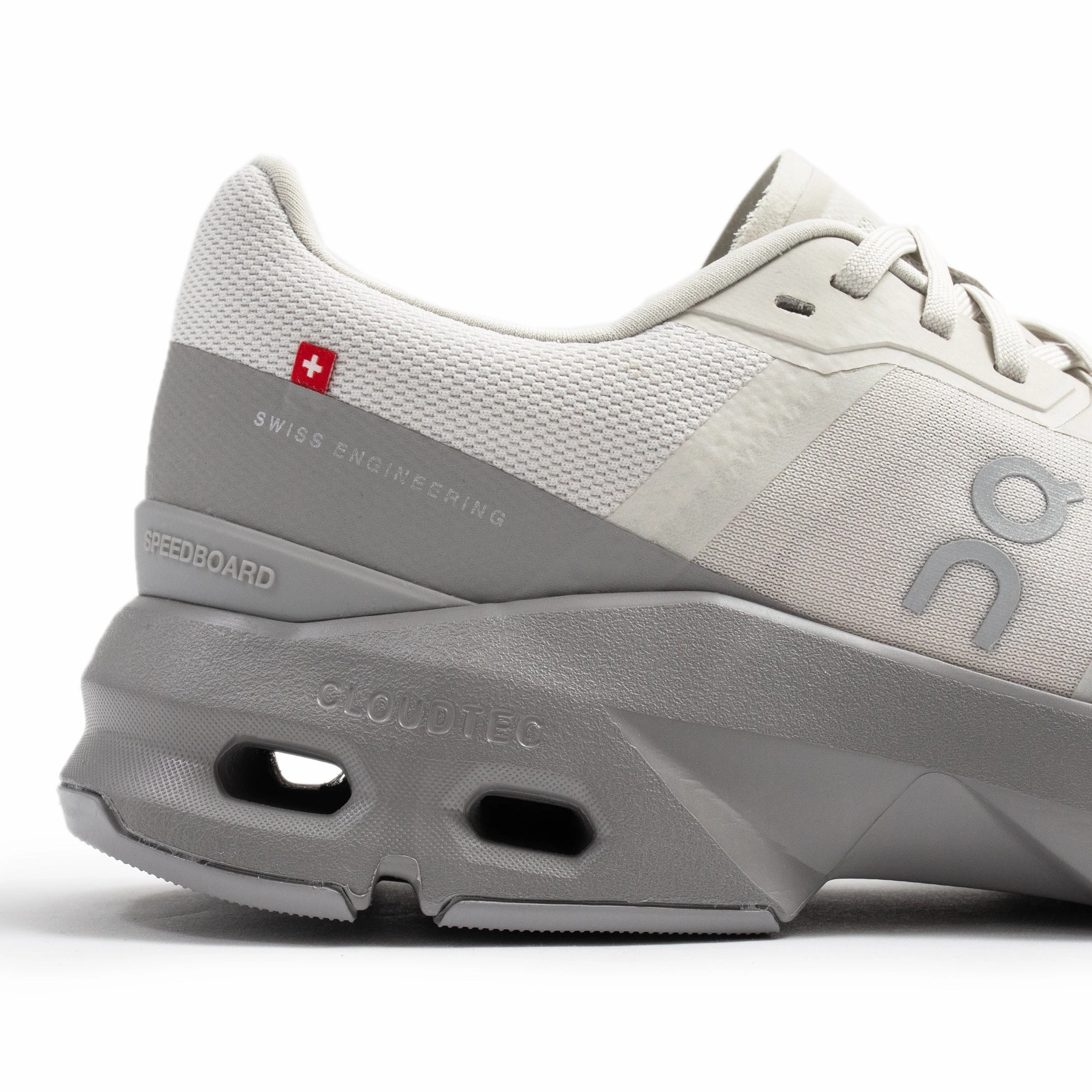 On Running Mens Cloudpulse Shoes Leather Upper