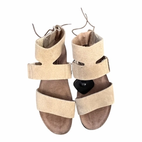 Adjustable Design Zero Break In Period Sandals Flats By Naot In Tan, Size:6