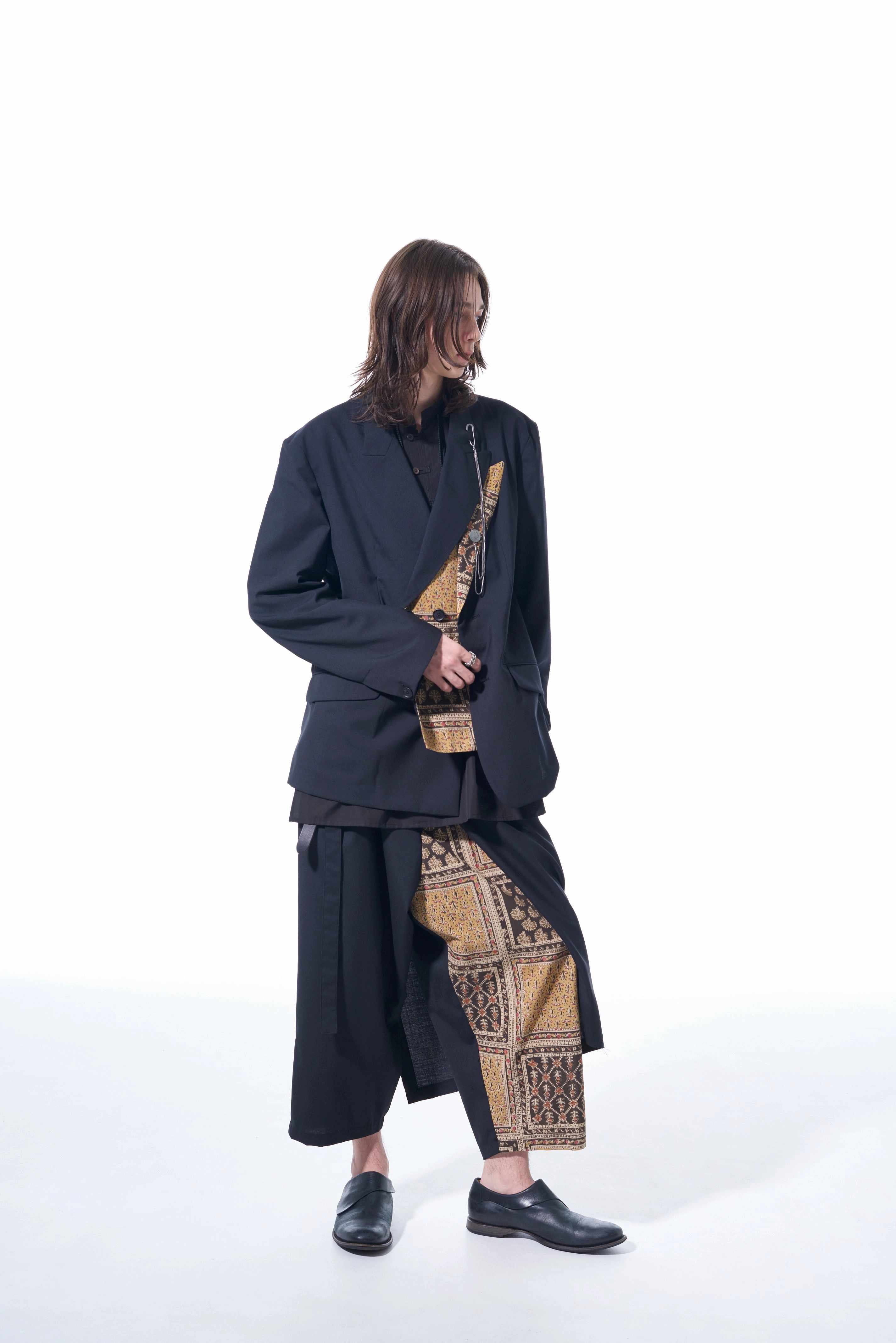 Debate WOOL/POLYESTER TROPICAL   INDIAN BLOCK-PRINTED BOTANICAL PATTERN LEFT FRONT STACKED PEAKED JACKET