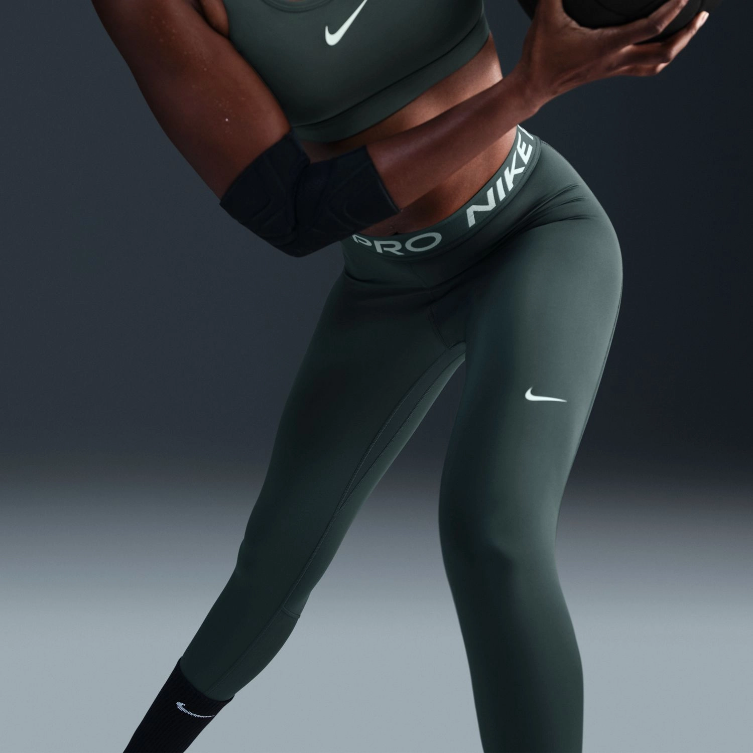 Breathable Fabric Beach Walk Super Flex Nike Pro 365 Tight - Womens