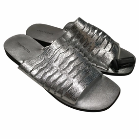 Sandals Flats By Free People In Silver, Size:7 Air Circulation Fringe Swing