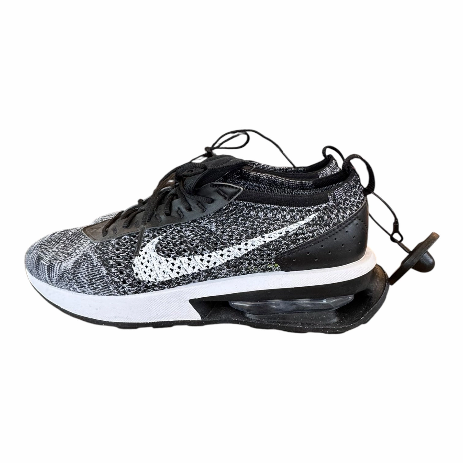 Light Grip Shoes Athletic By Nike In Black & White, Size:9