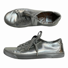 Break - in - free Neutral Stride Optimized Shoes Sneakers By Dolce Vita In Silver, Size: 9