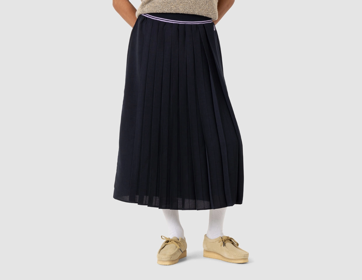 DurableReinforcedMaterial Fred Perry Women's Tipped Pleated Skirt / Navy