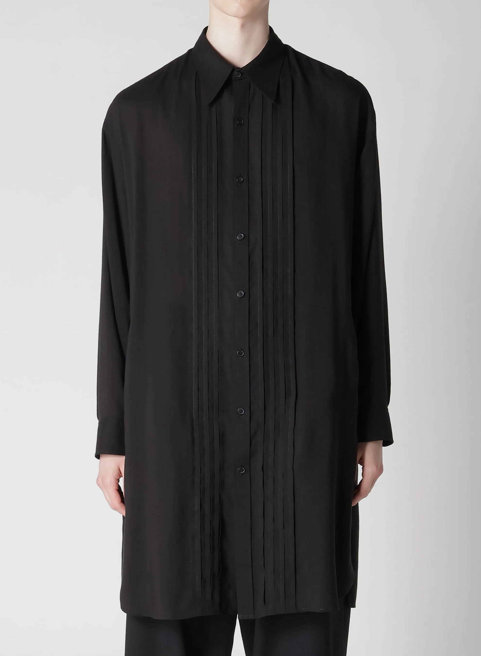 Fashion-Forward holiday season CELLULOSE LOAN F TUCKED BLOUSE