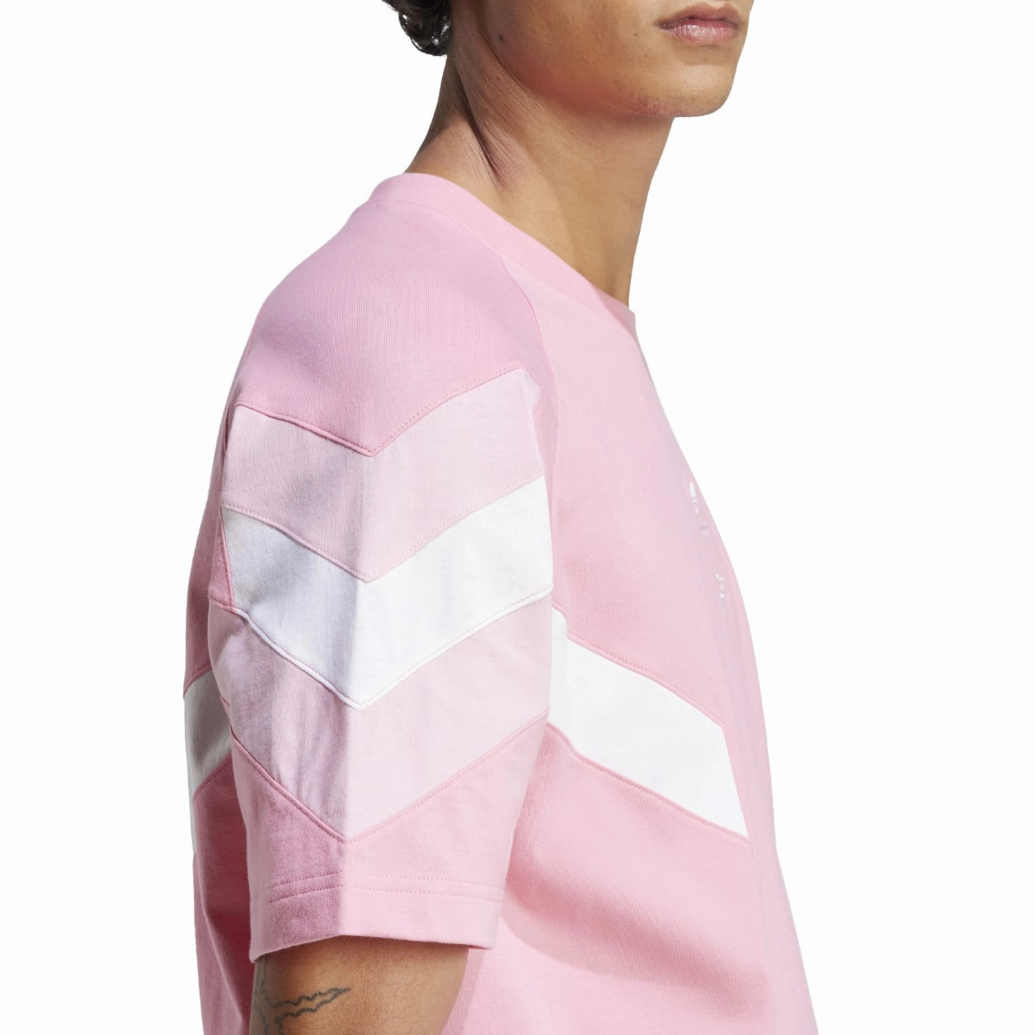 Airflow Mesh Panels Street Smart Look Inter Miami Culturewear Tee - Mens