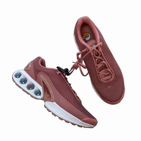 Sophisticated Look Shoes Athletic By Nike In Pink, Size:10