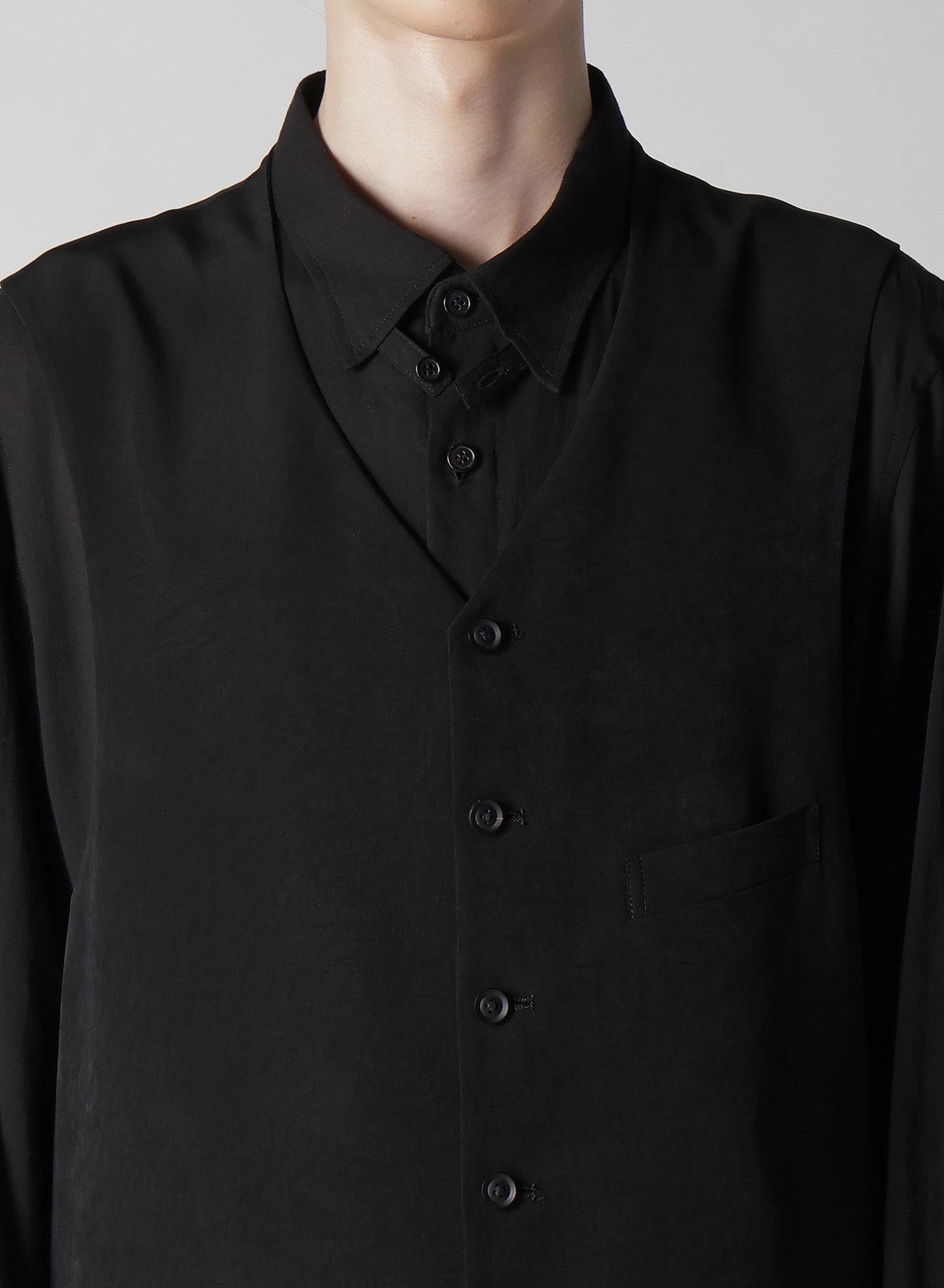 TA TUXEDO PLEATED VEST Outdoor Lightness closed space