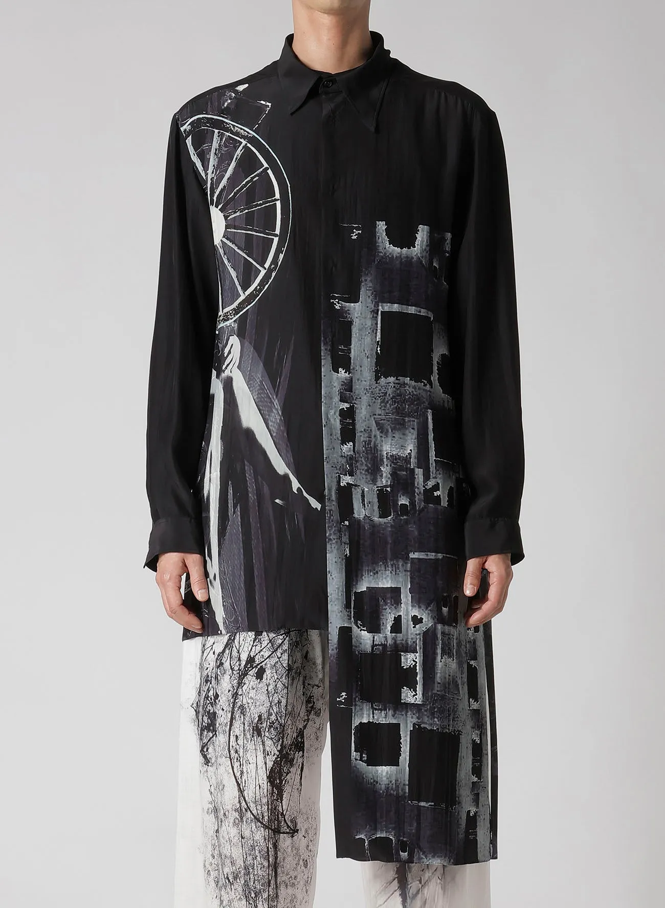 Outdoor Adventure WHEEL PRINTED ASYMMETRY BLOUSE